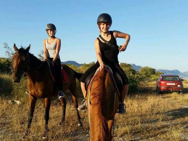 Reiten im Hinterland von Kastela sowie romantische Fotoshootings am Strand